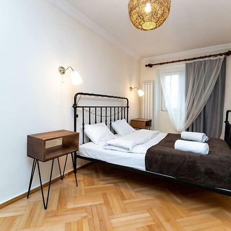 Wehost Cosy Apartment 第比利斯 外观 照片