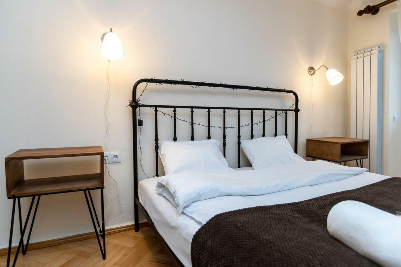 Wehost Cosy Apartment 第比利斯 外观 照片
