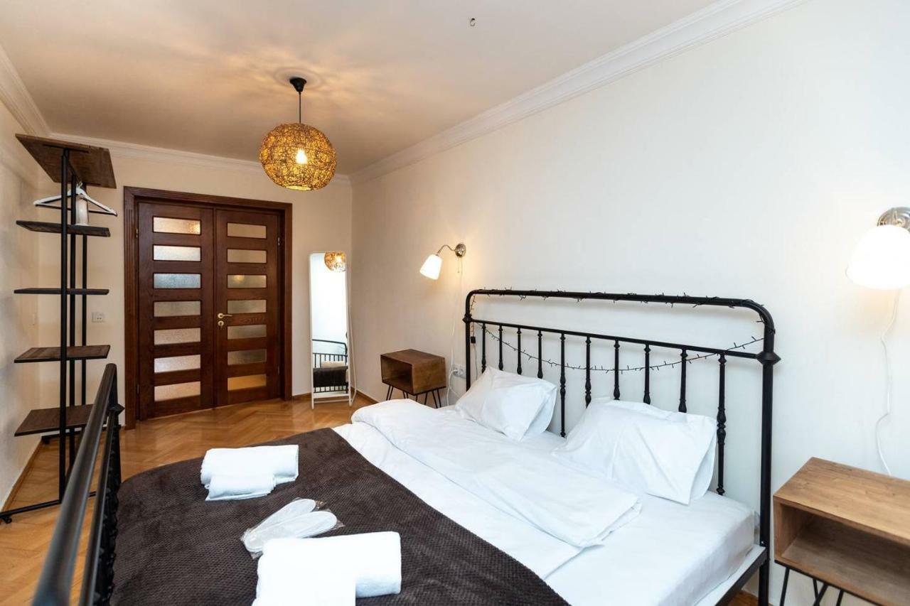 Wehost Cosy Apartment 第比利斯 外观 照片